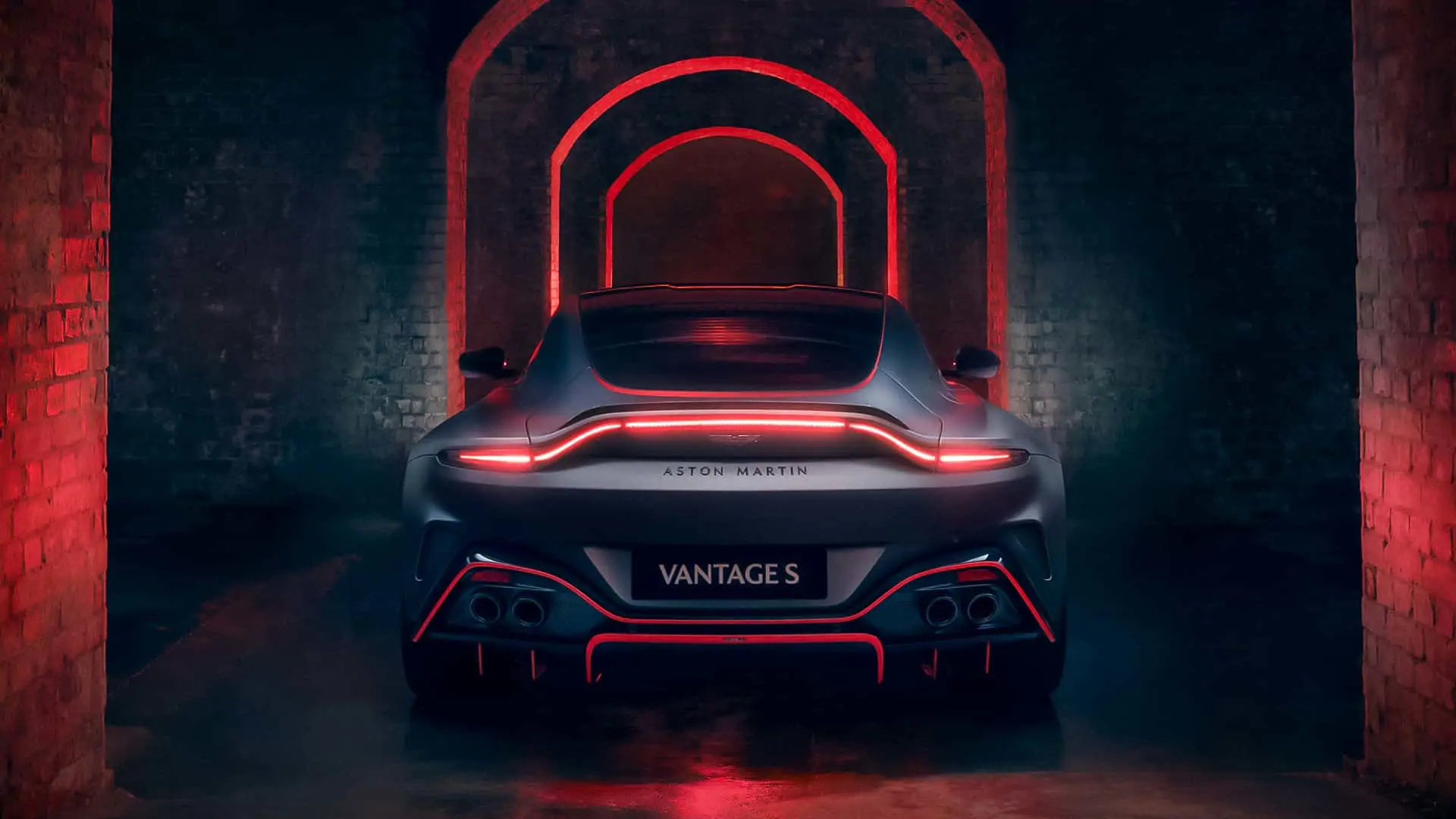 Aston Martin Vantage S